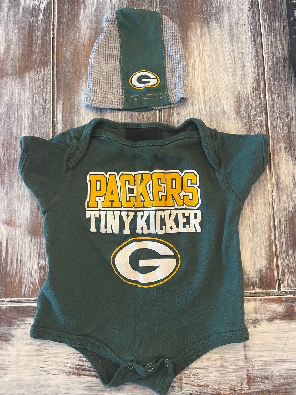 Green Bay Packers NFL One Piece Beanie Size 3-6 Months Reebok